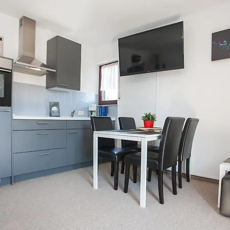 Welcome In - Met Balkon, Dichtbij Skipiste In Апартаменти